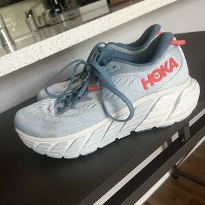 Hoka Gaviota 4- Size 8